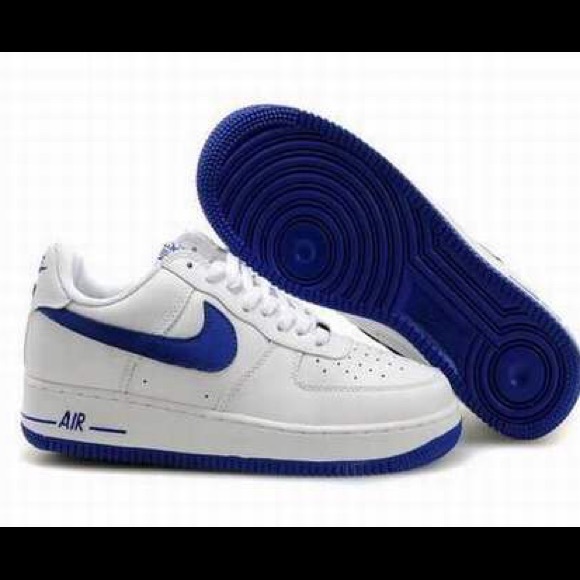 nike air force 1 blue bottom